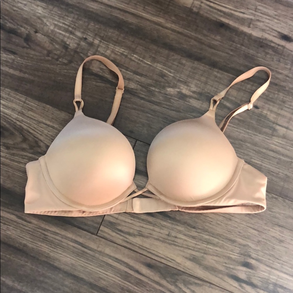 Victoria’s Secret Bombshell plunge. Nude